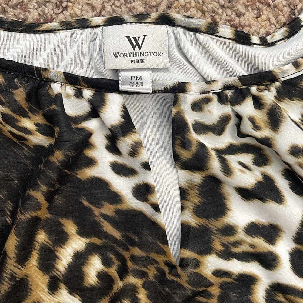 Worthington Cheetah Leopard Print Tank Women’s Blouse size Medium Petite - Picture 4 of 5